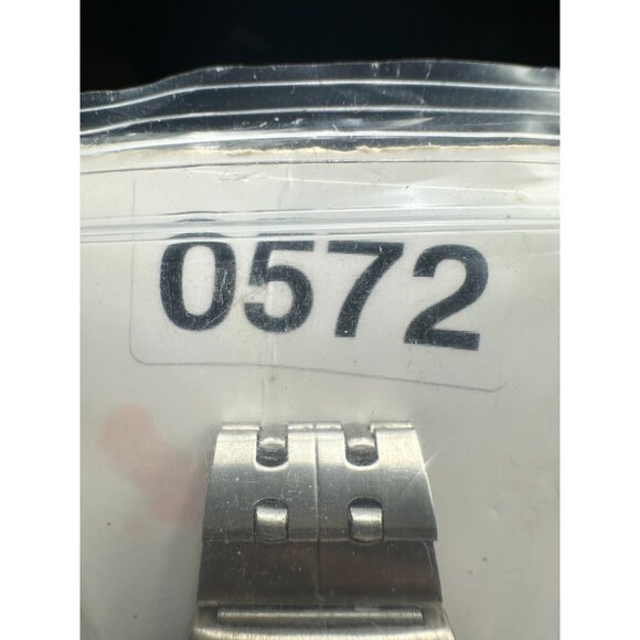 Indiana Colts Watch Men Silver Tone NFL Sports Football New Battery 6.5 Inch - Picture 14 of 14